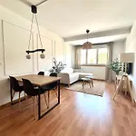 Ensenanza - Kid Friendly Apartment