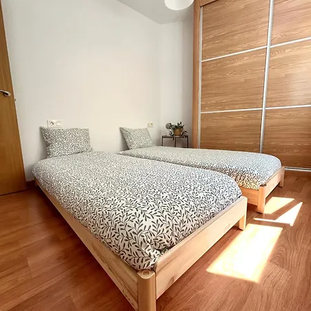 Ensenanza - Barco A Vigo Gratis - Kid Friendly